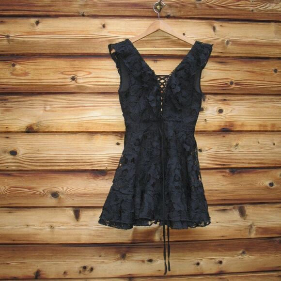 Michael Costello X Revolve Kandie Mini Lace Dress S - Picture 3 of 10